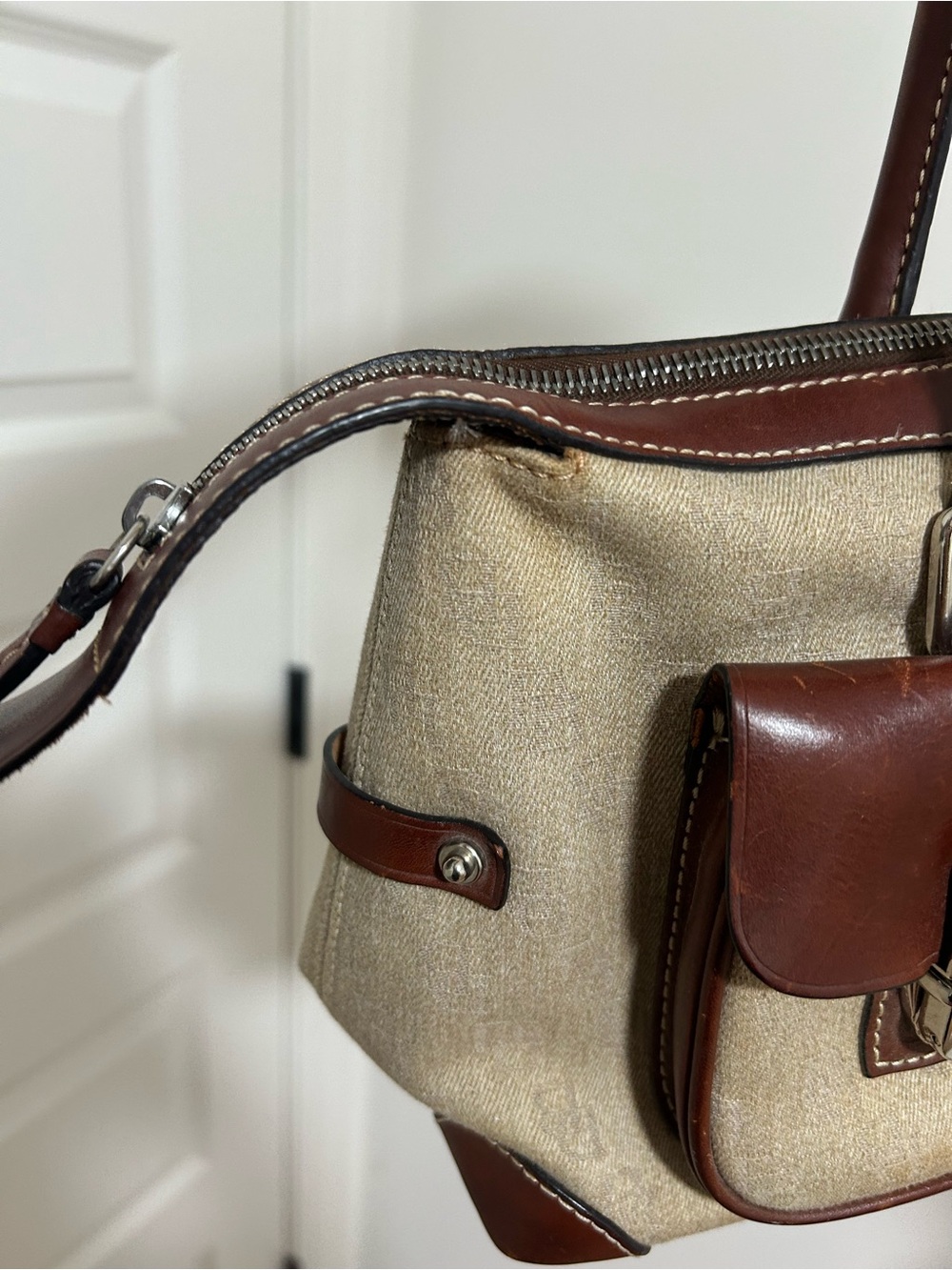Vintage Dooney and Bourke Bag - Picture 7 of 10